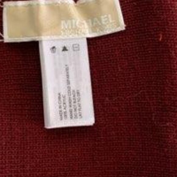 Michael Kors signature headband in a burgundy and black MK logo print - Picture 4 of 5